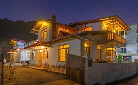 Alaya Stays Rose 3bhk Cottage Fenced By Hills With Fireplace Bhowali India
