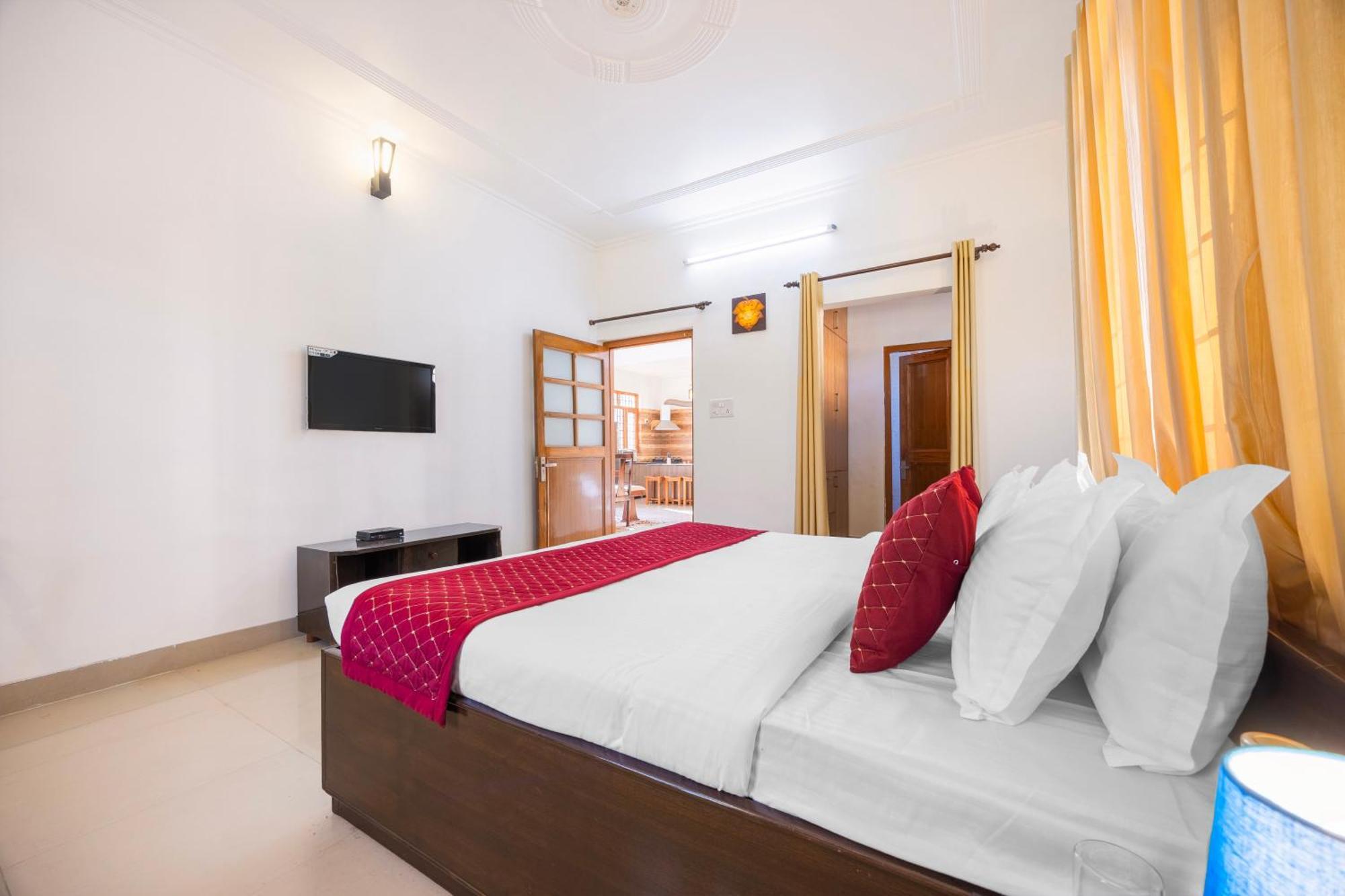 Alaya Stays Rose 3Bhk Cottage Fenced By Hills With Fireplace Bhowali Exterior photo